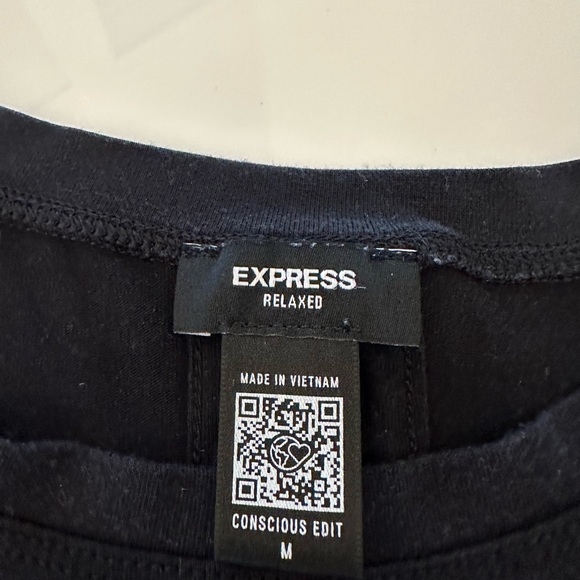 Express black tee - Picture 3 of 5